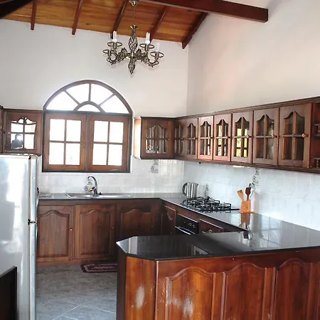 Sujeewani Villa Negombo Exterior foto